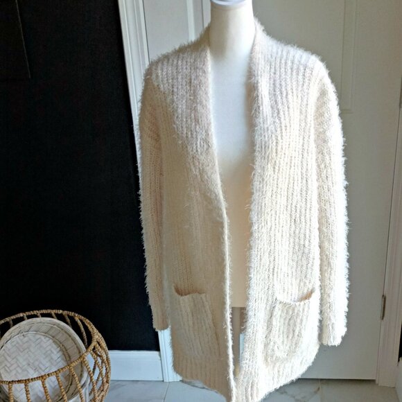 NWOT! ANTHRO'S CYRUS FUZZY OPEN CARDIGAN - Picture 5 of 5
